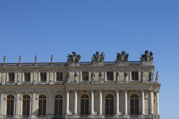 Marguerite de Bourgogne : La Reine de France