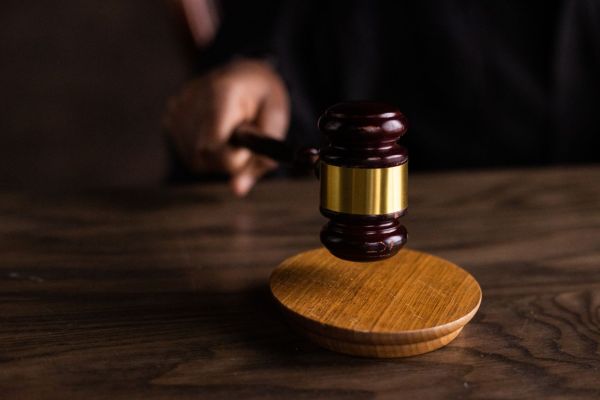 Pourquoi un commissaire de justice est essentiel à Villefranche-sur-Saône